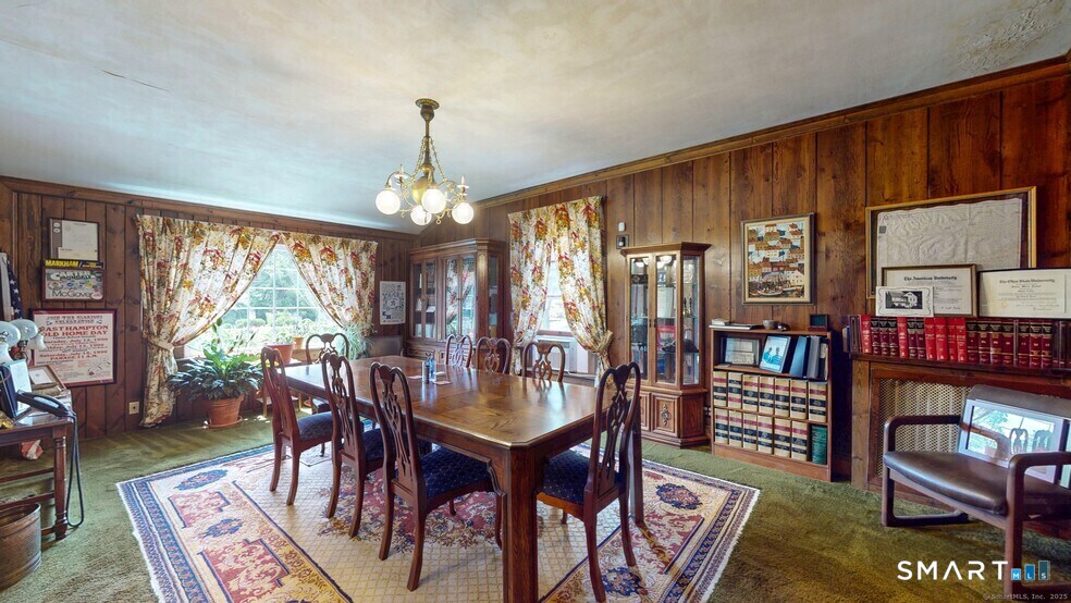 8 West High Street East Hampton CT 06424