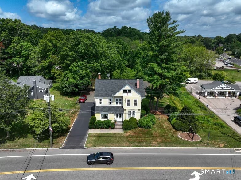 8 West High Street East Hampton CT 06424