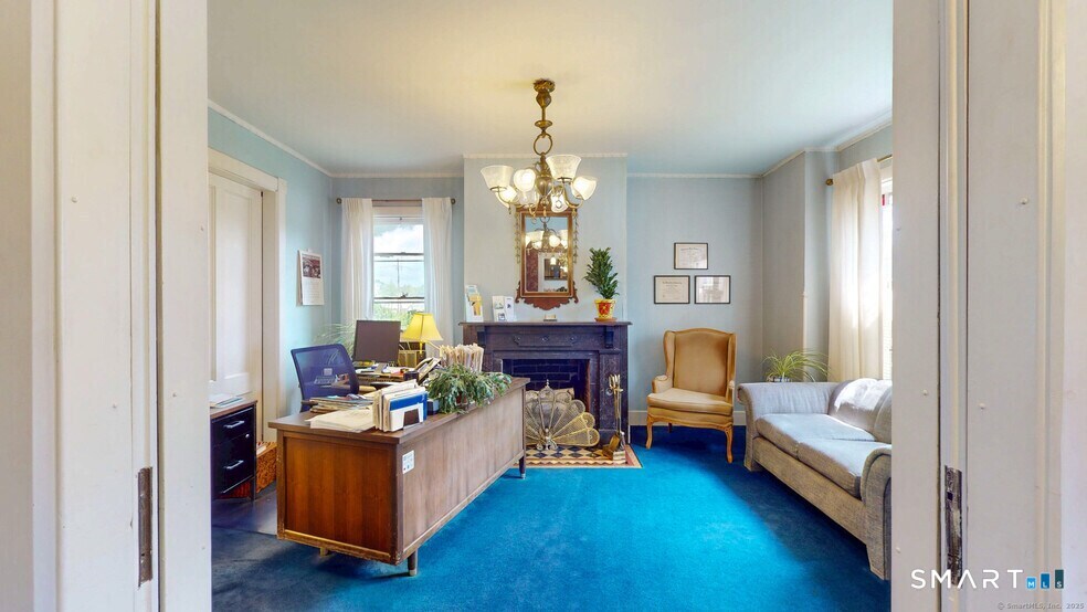8 West High Street East Hampton CT 06424