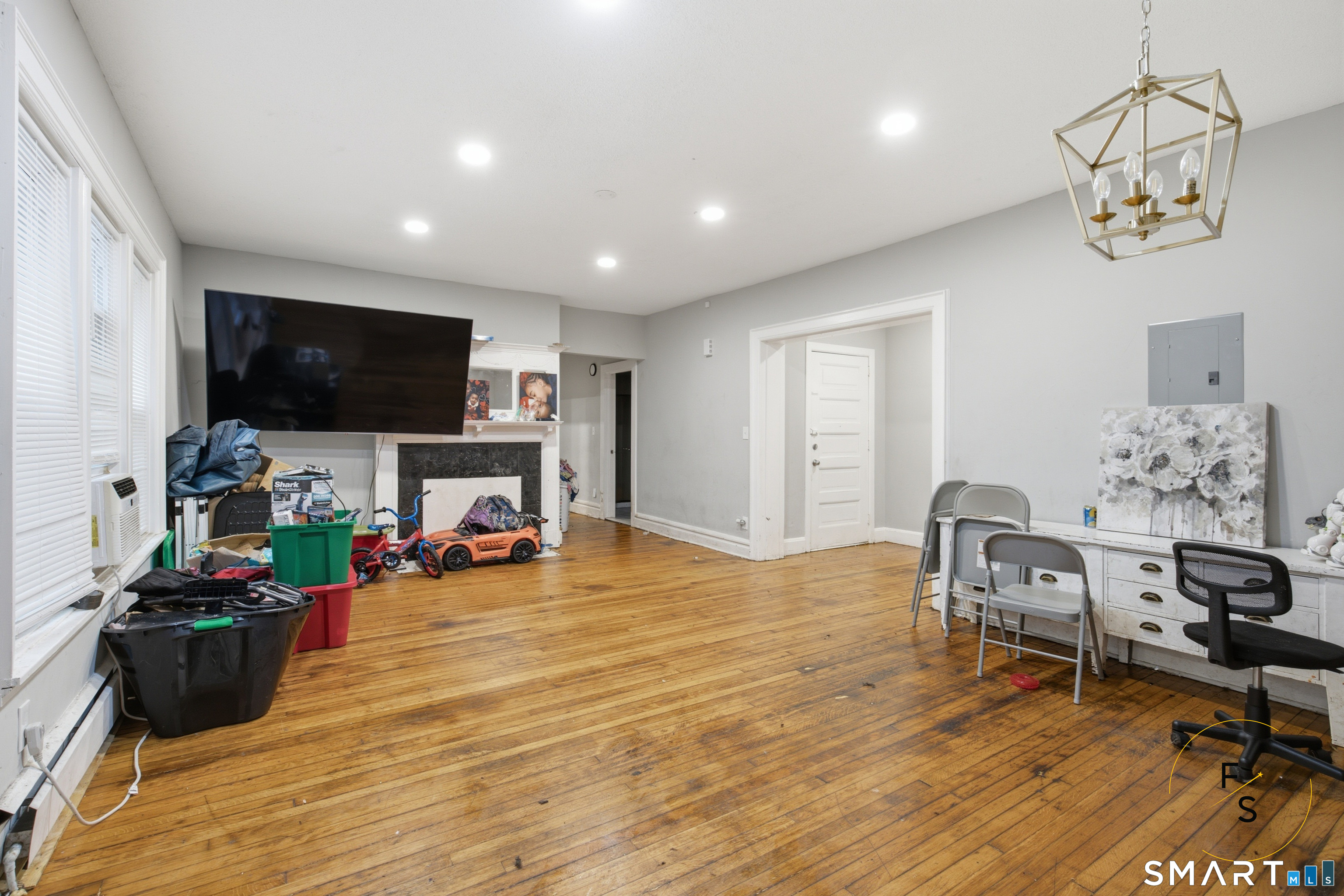 24 Park Terrace Hartford CT 06106