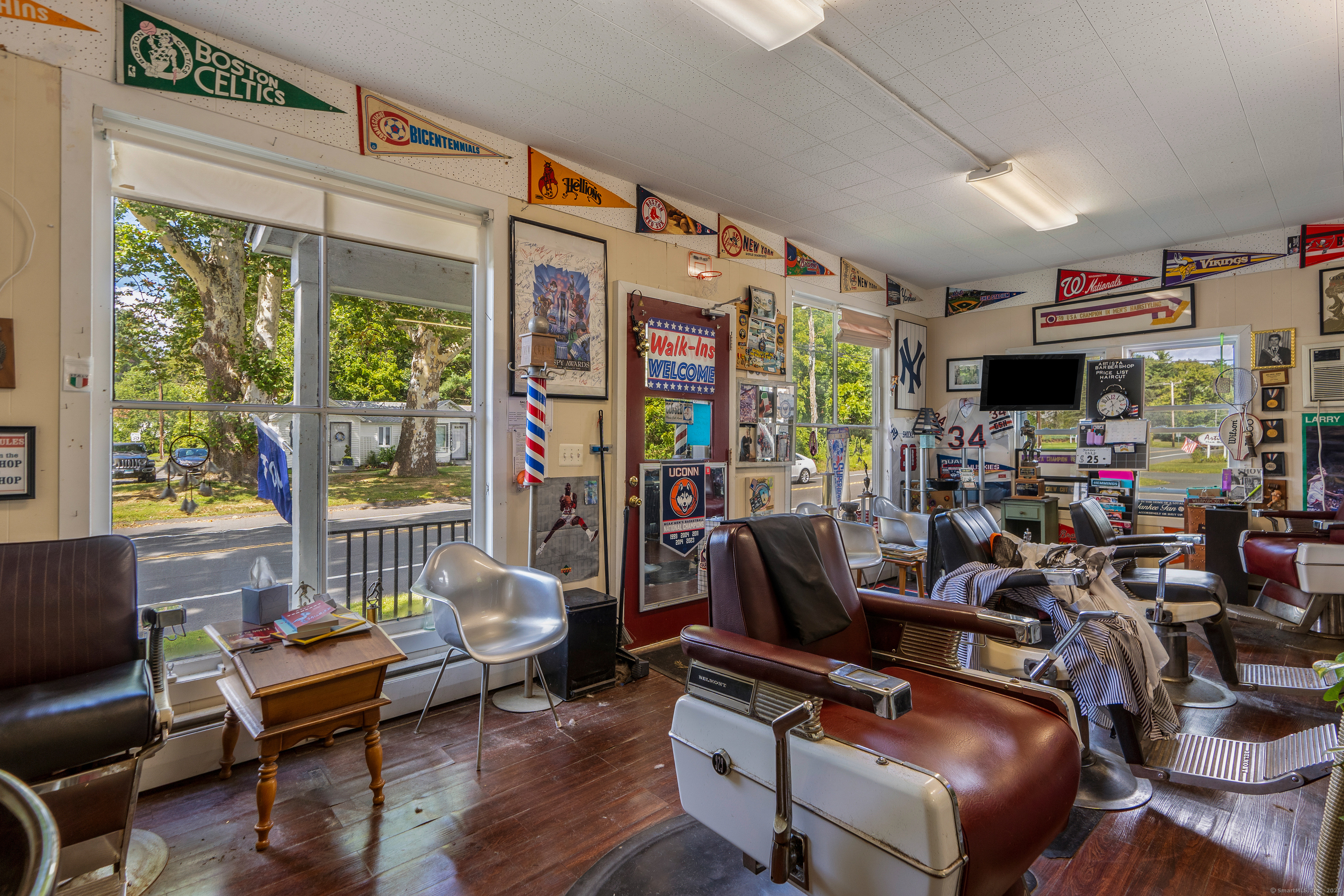 368 Hopmeadow Street Simsbury CT 06089