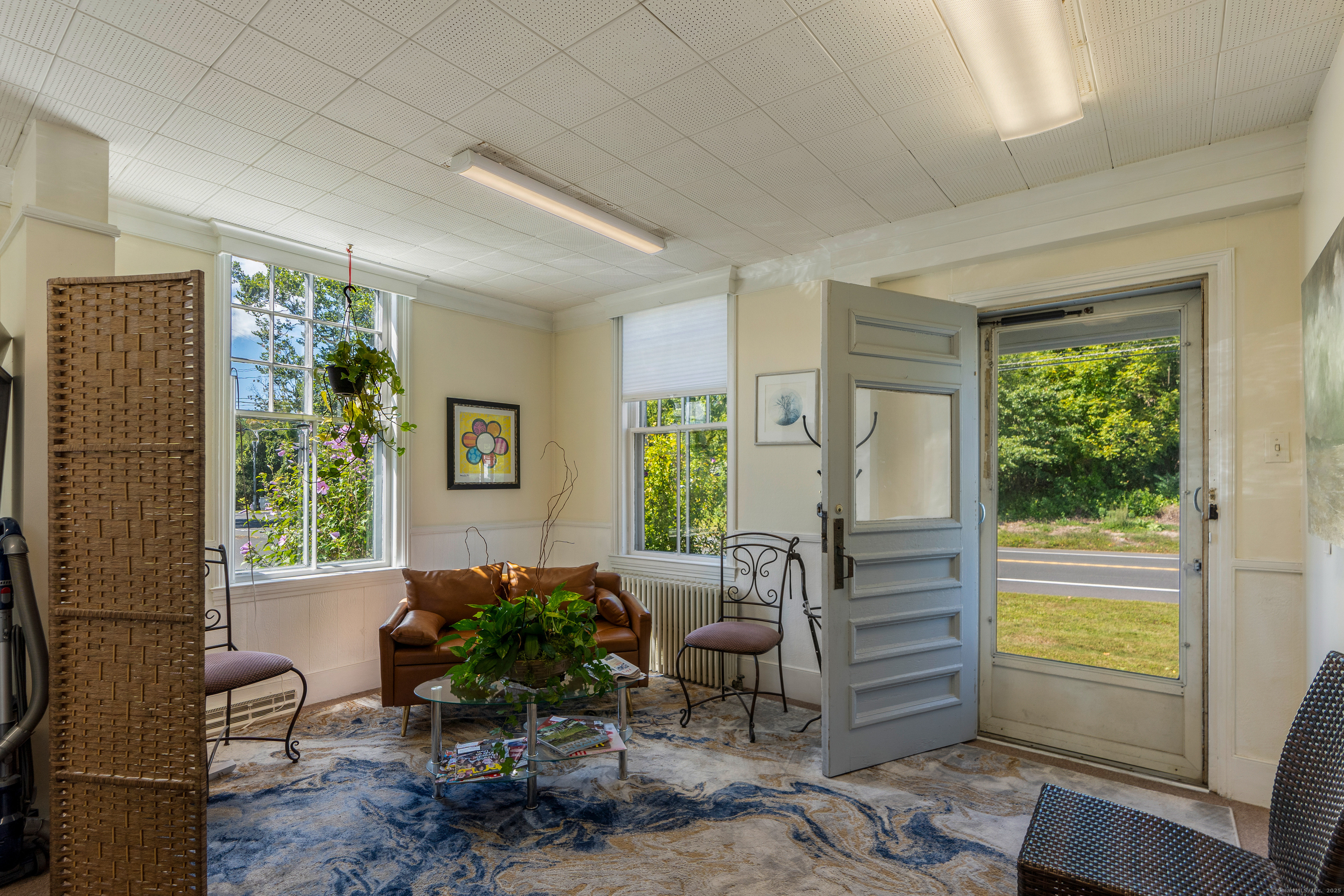 368 Hopmeadow Street Simsbury CT 06089