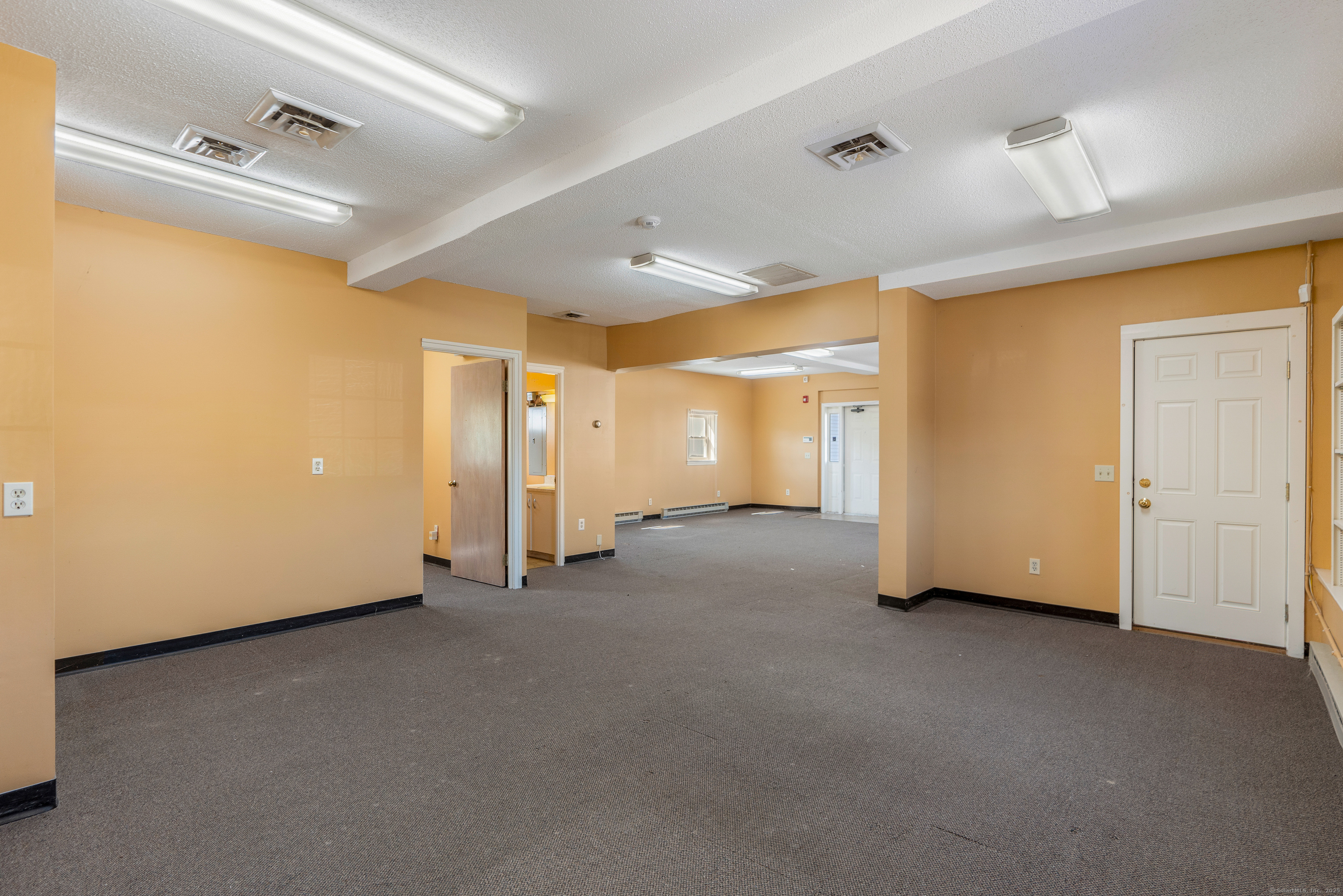 368 Hopmeadow Street Simsbury CT 06089