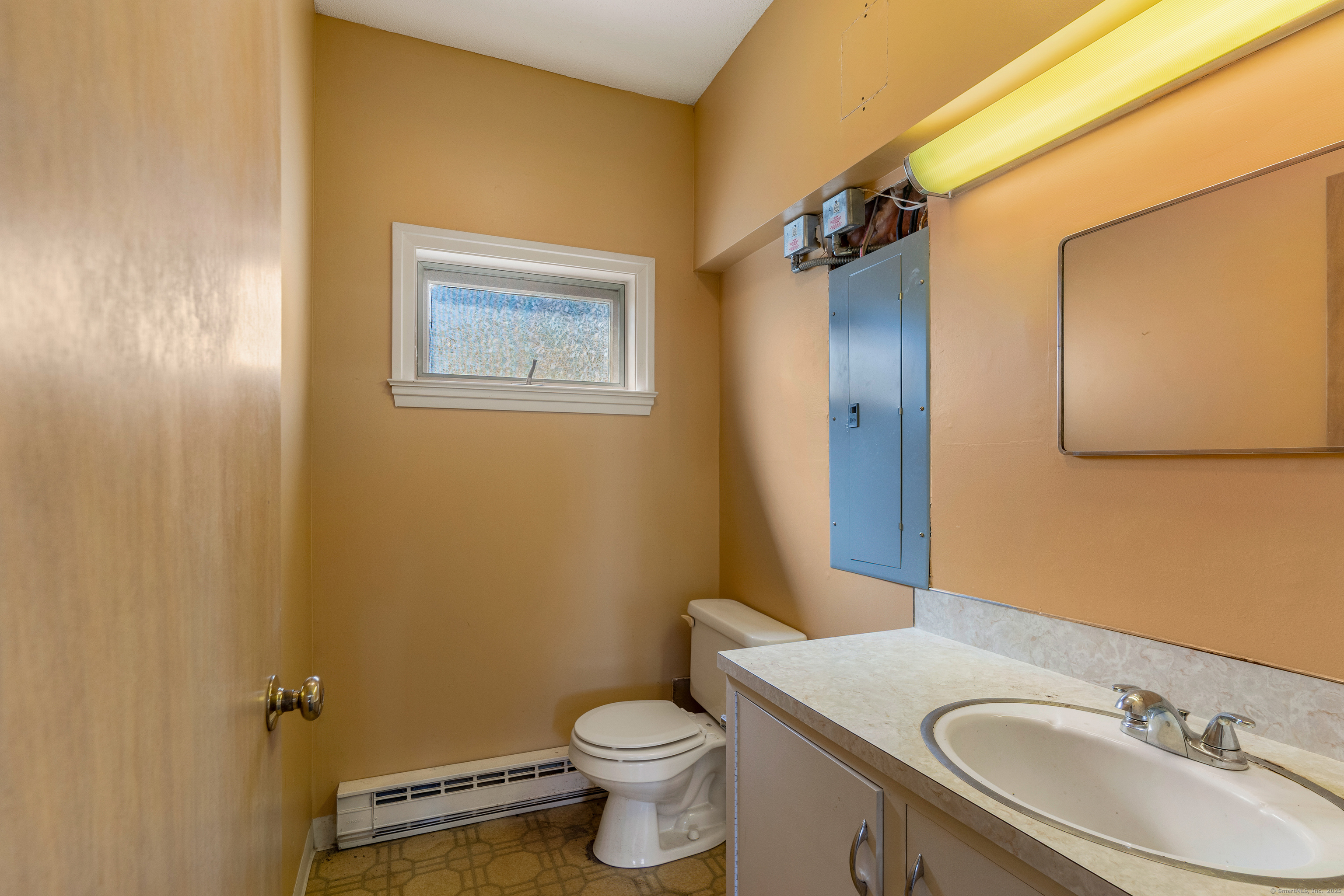 368 Hopmeadow Street Simsbury CT 06089
