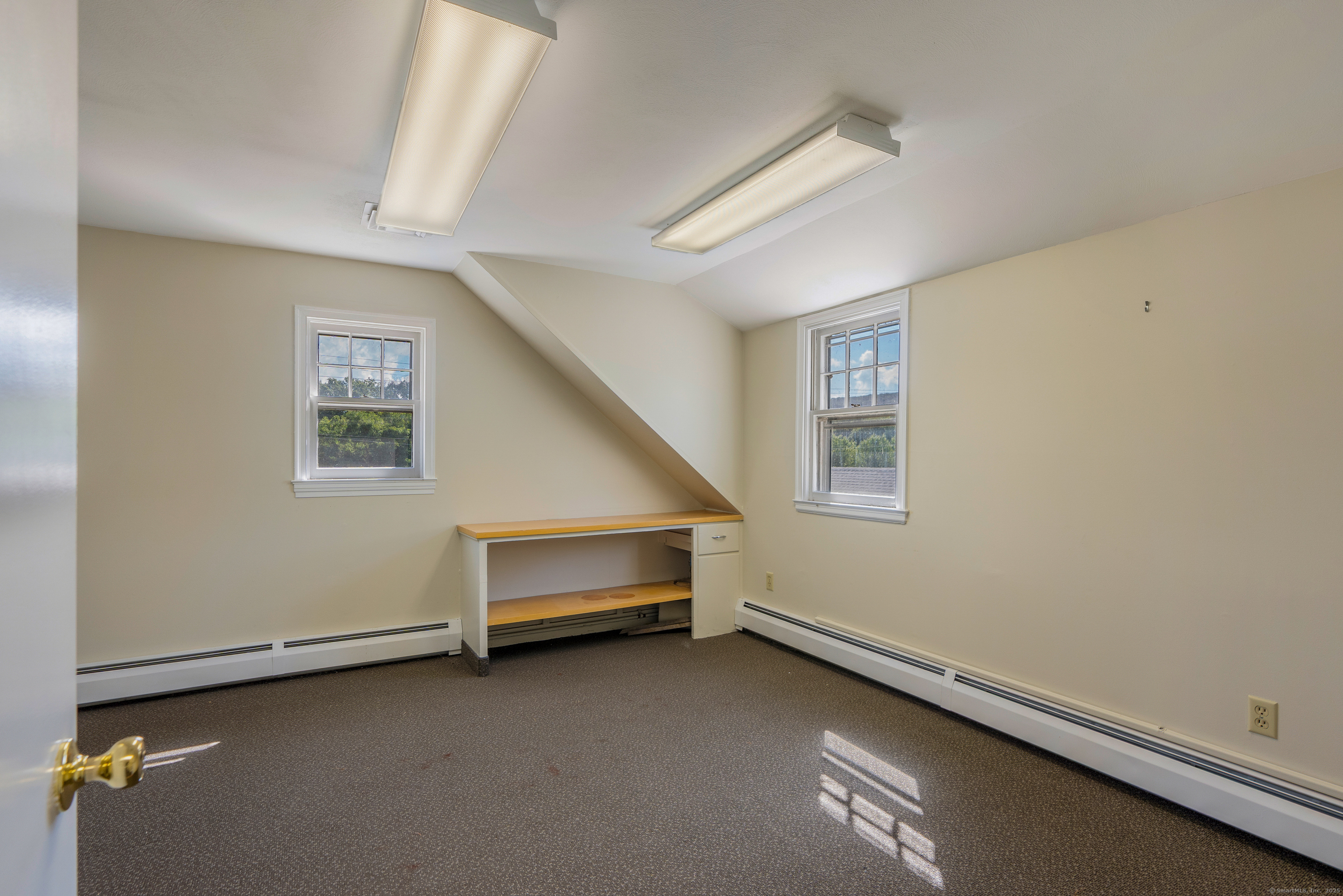 368 Hopmeadow Street Simsbury CT 06089