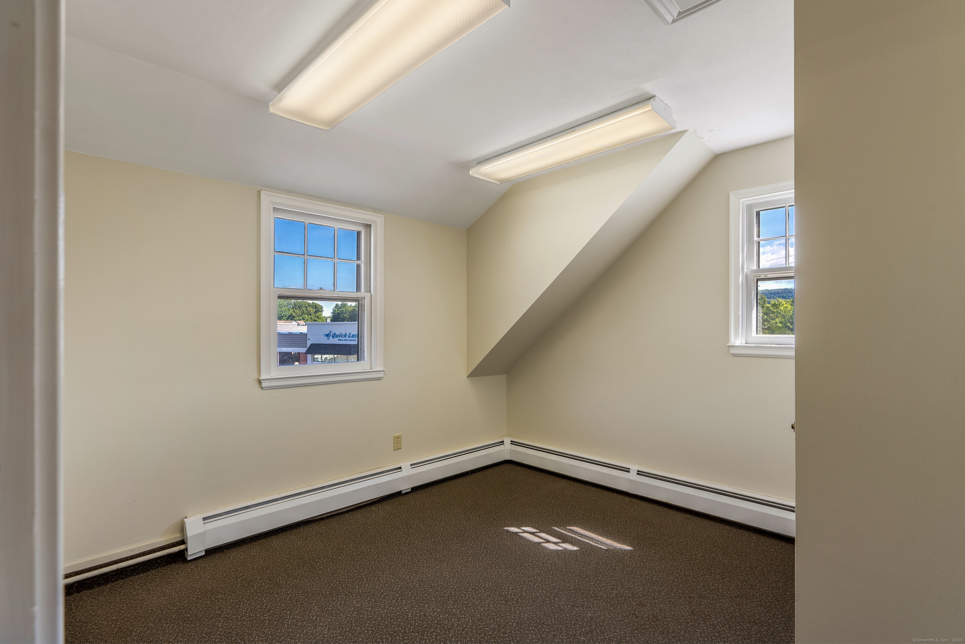 368 Hopmeadow Street Simsbury CT 06089