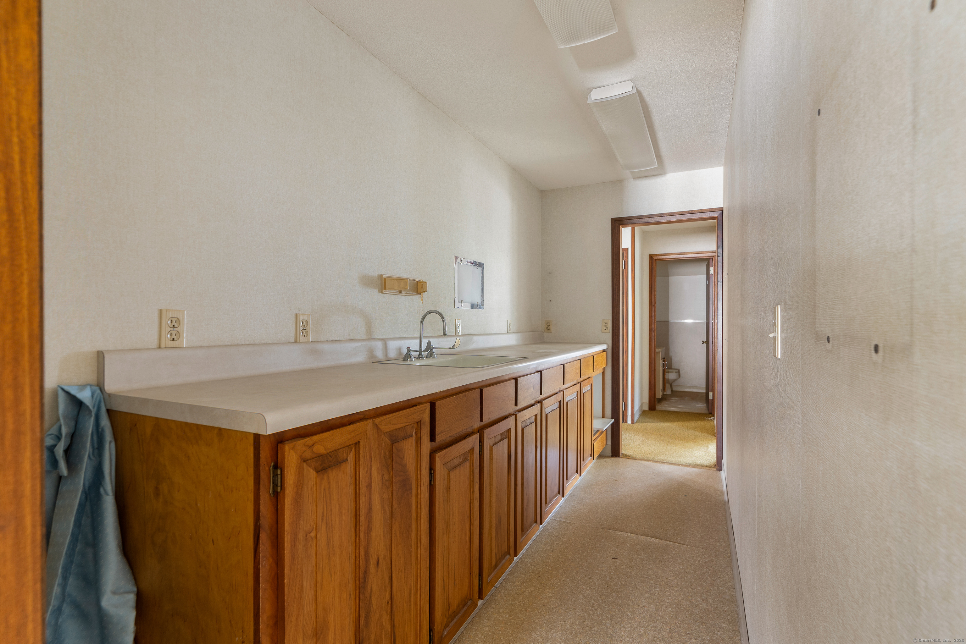 368 Hopmeadow Street Simsbury CT 06089