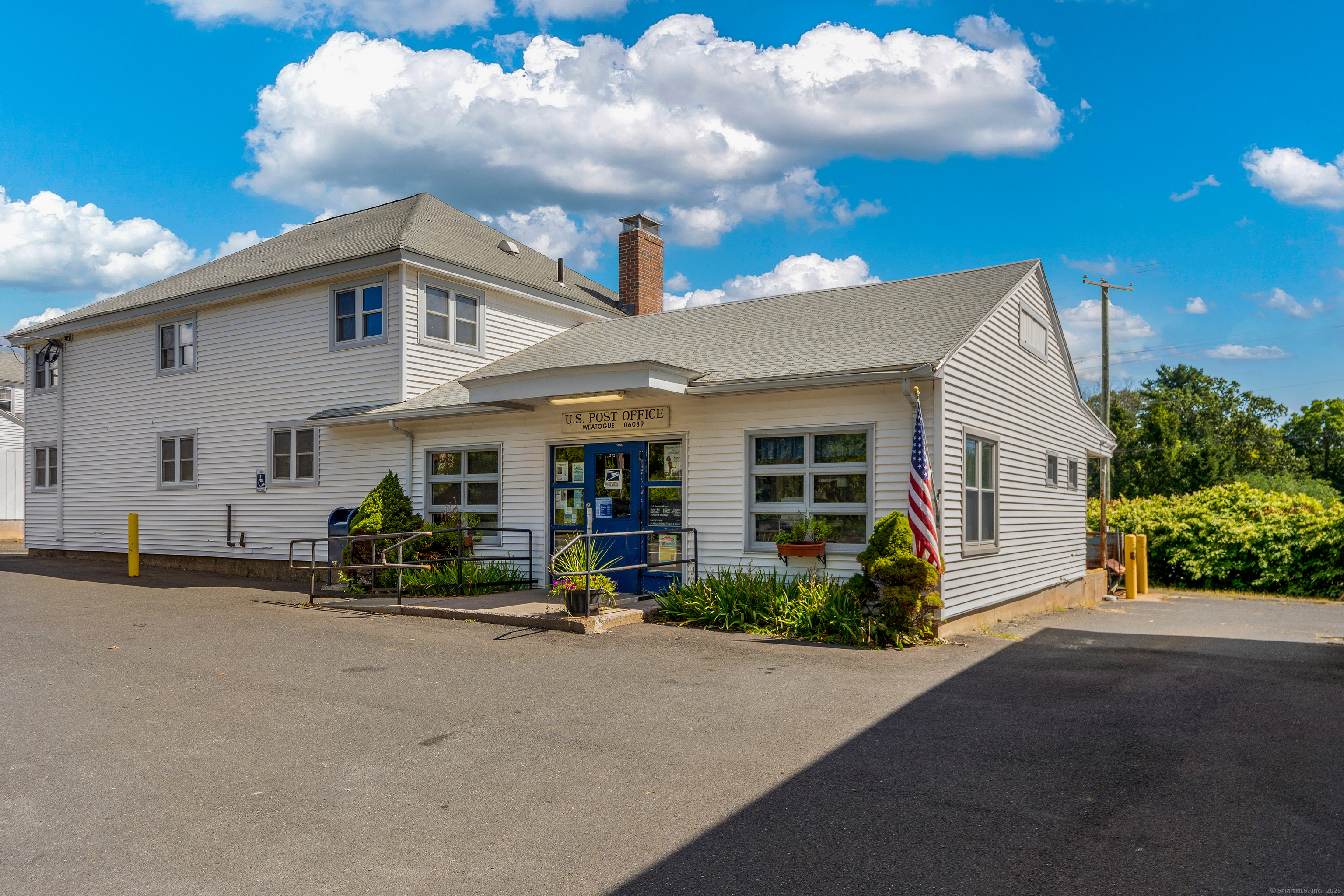 368 Hopmeadow Street Simsbury CT 06089