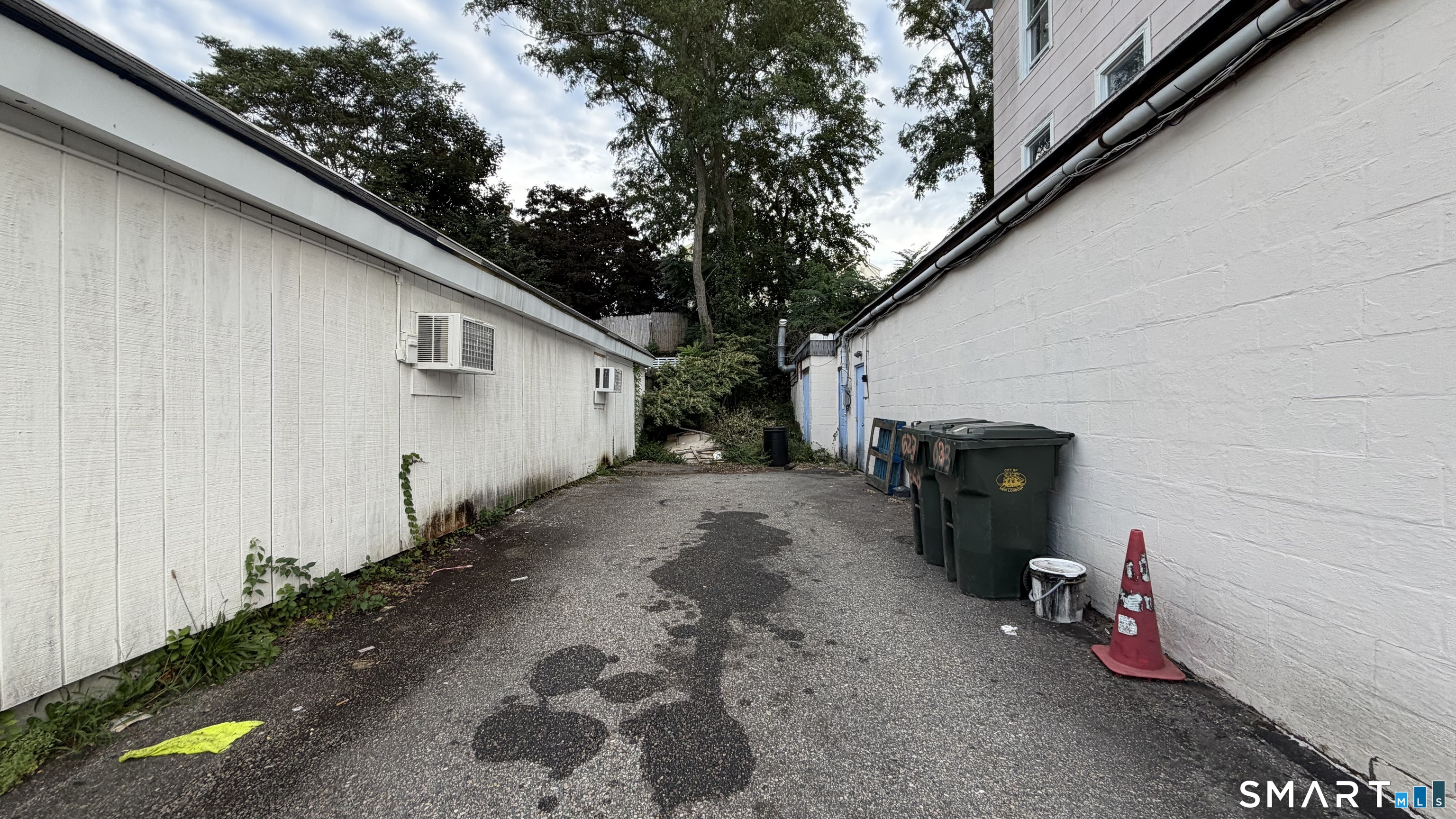 623-625 Bank Street New London CT 06320