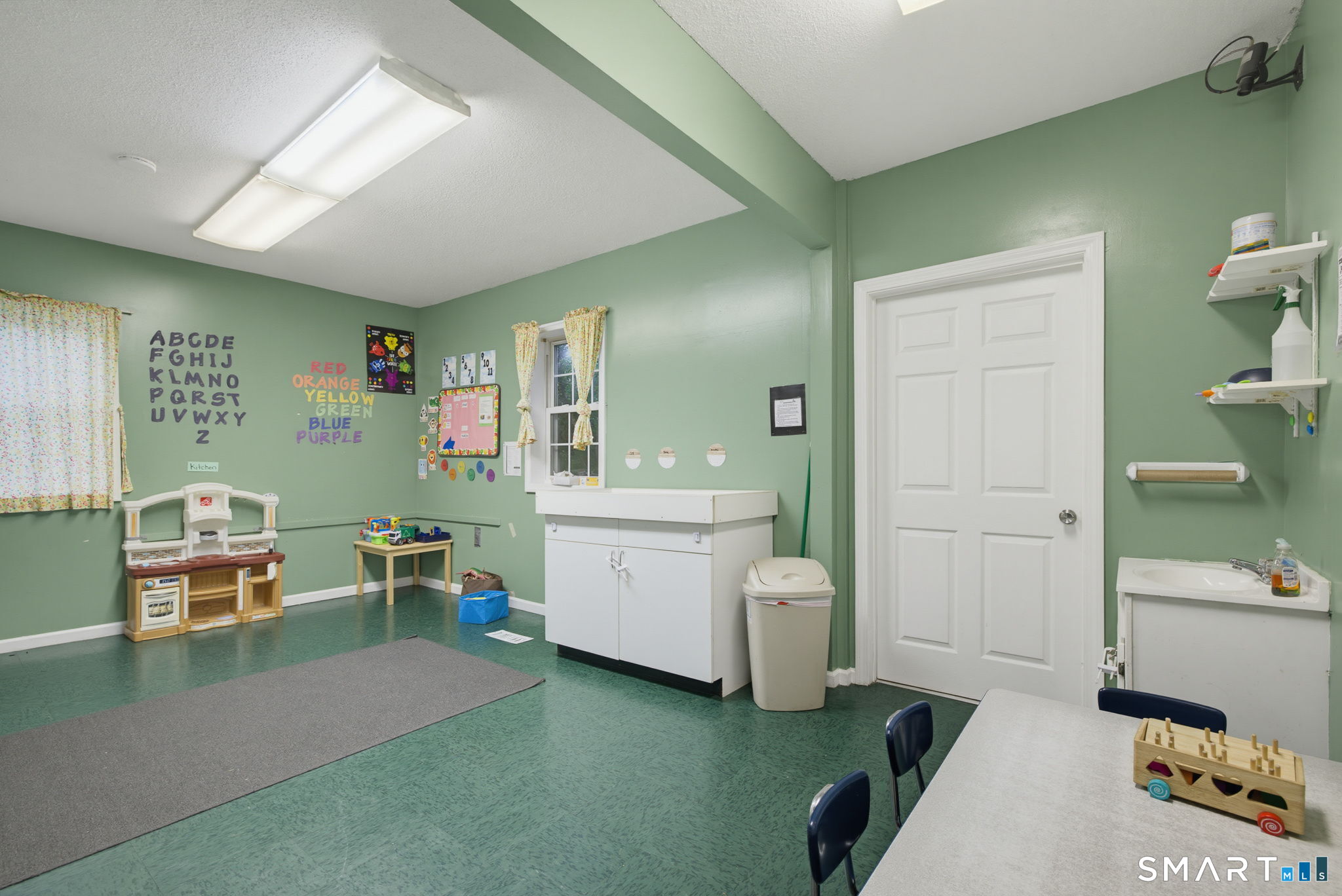 605 Foxon Road North Branford CT 06471