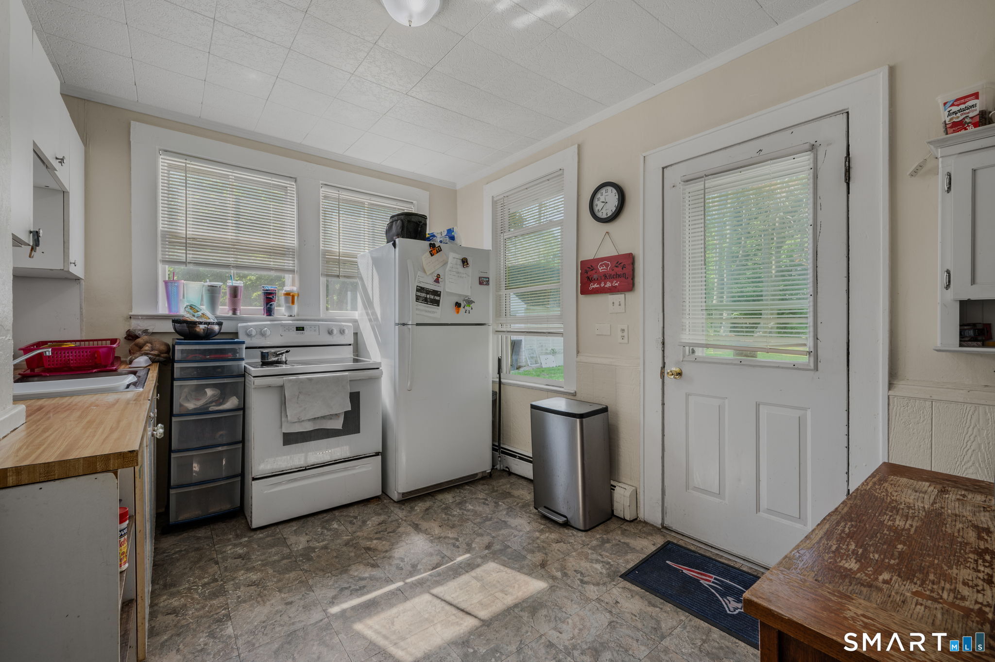 231 Poquonnock Road Groton CT 06340