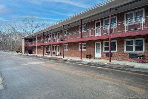 136 Liberty Street Clinton CT 06413