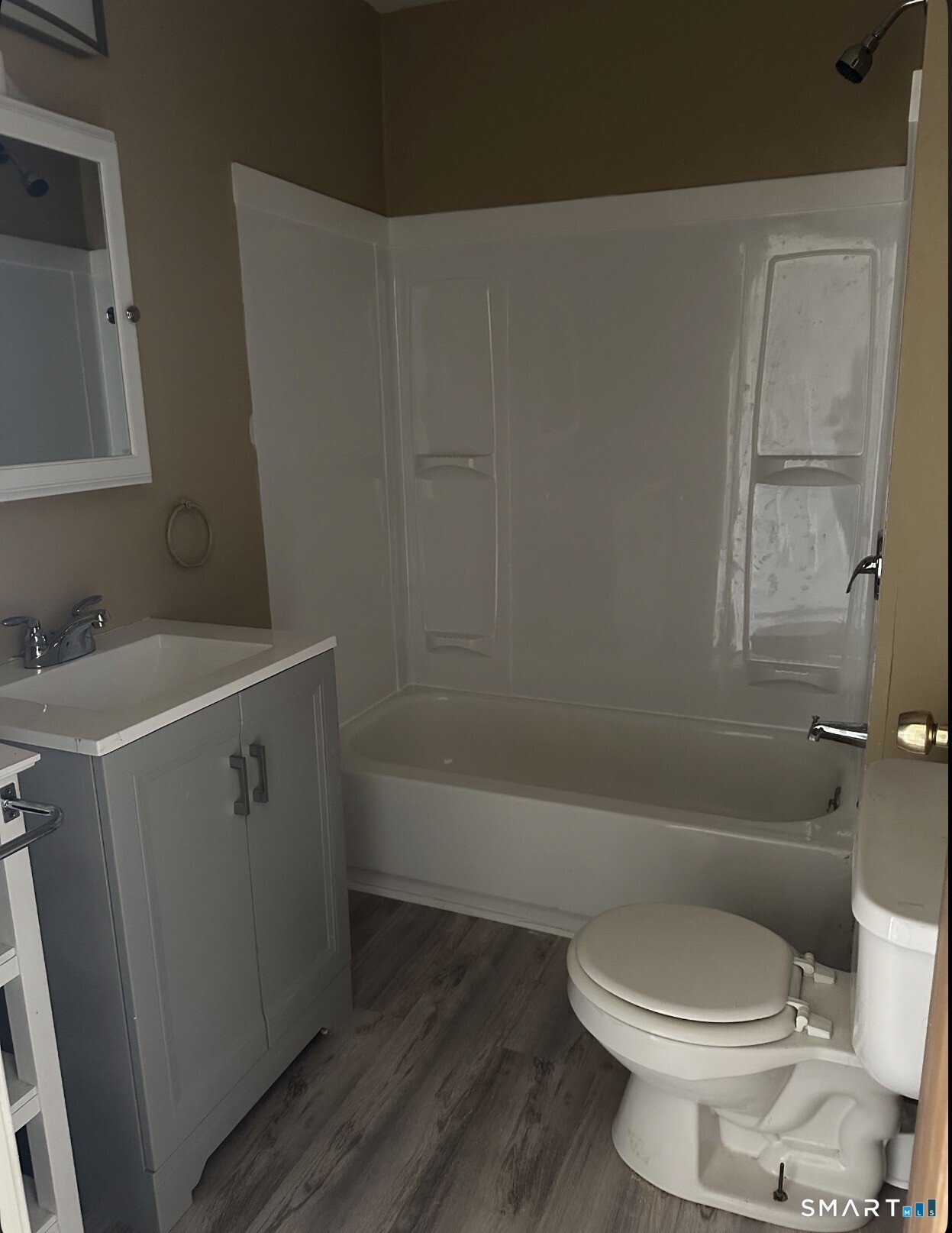 27 North Main Street Thomaston CT 06787