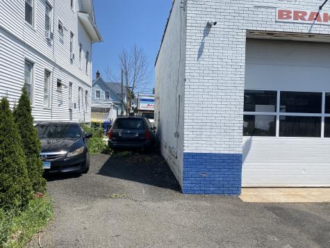 1833 East Main Street Waterbury CT 06705