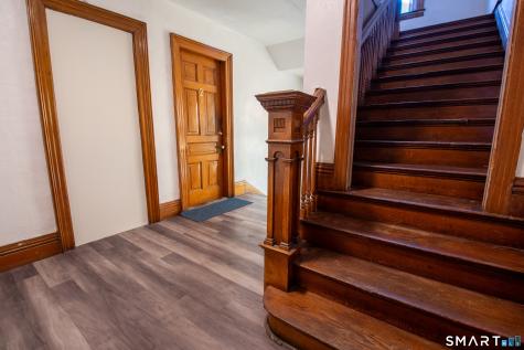 27 Broad Street New London CT 06320
