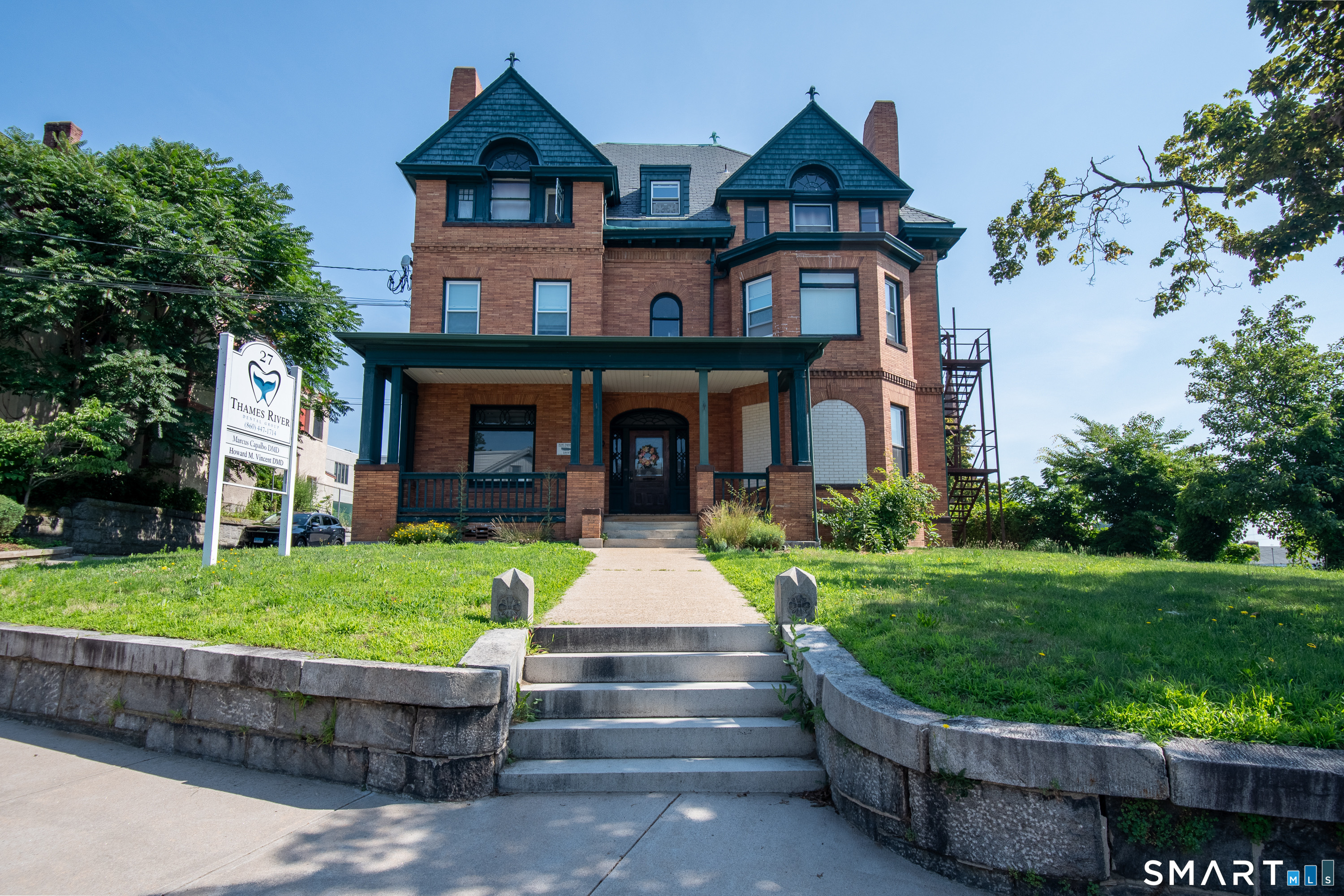 27 Broad Street New London CT 06320