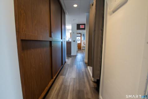 27 Broad Street New London CT 06320