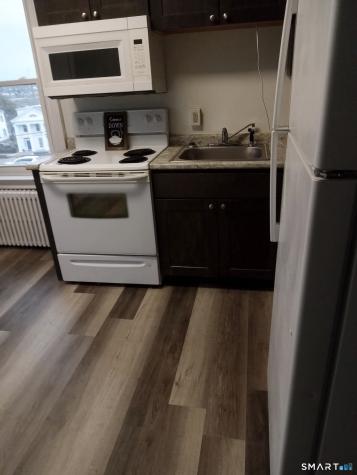 27 Broad Street New London CT 06320