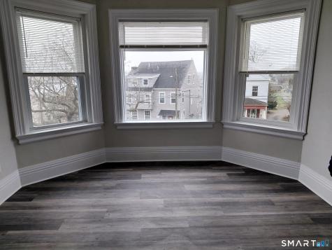 27 Broad Street New London CT 06320
