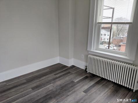 27 Broad Street New London CT 06320