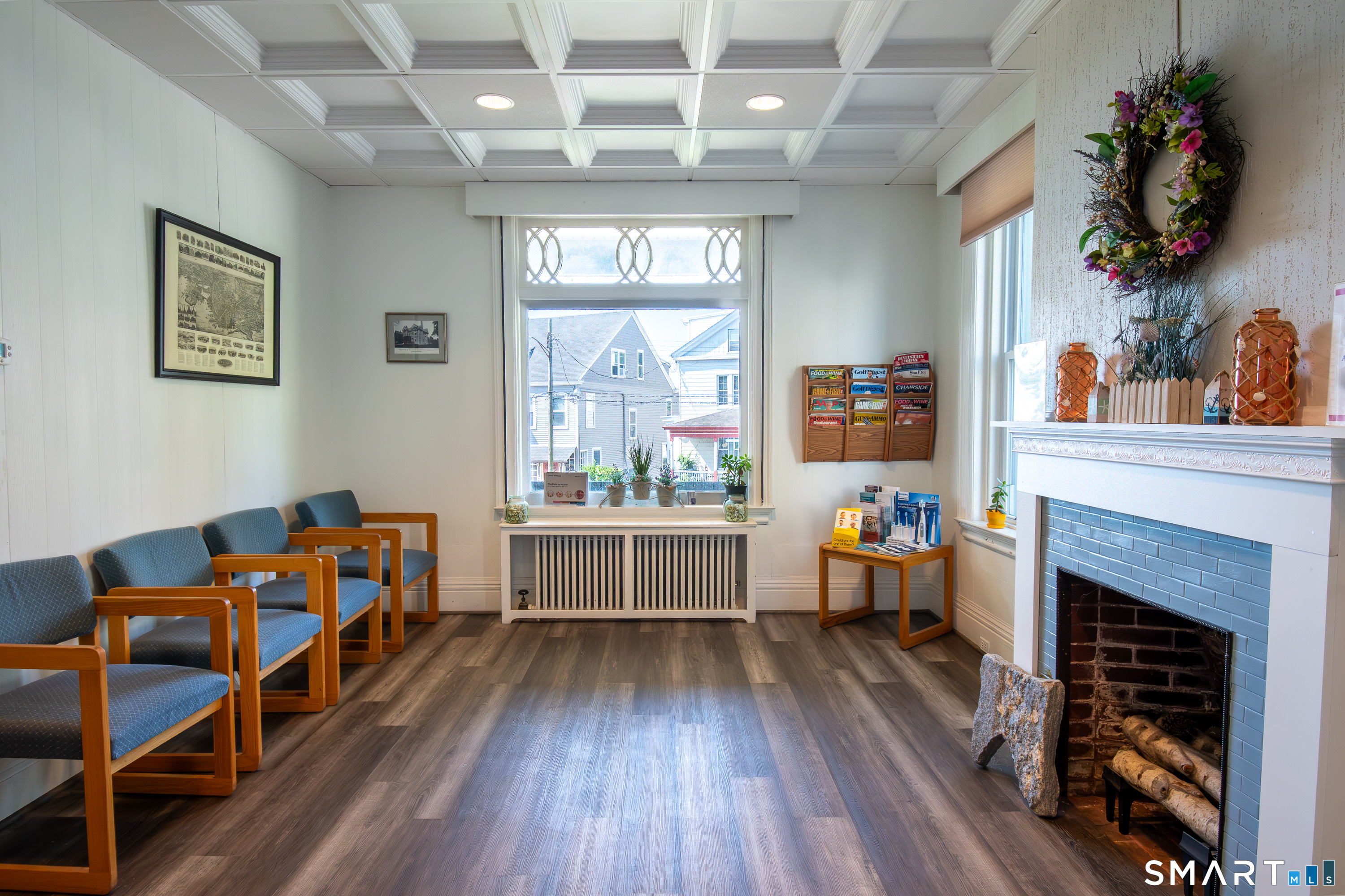 27 Broad Street New London CT 06320