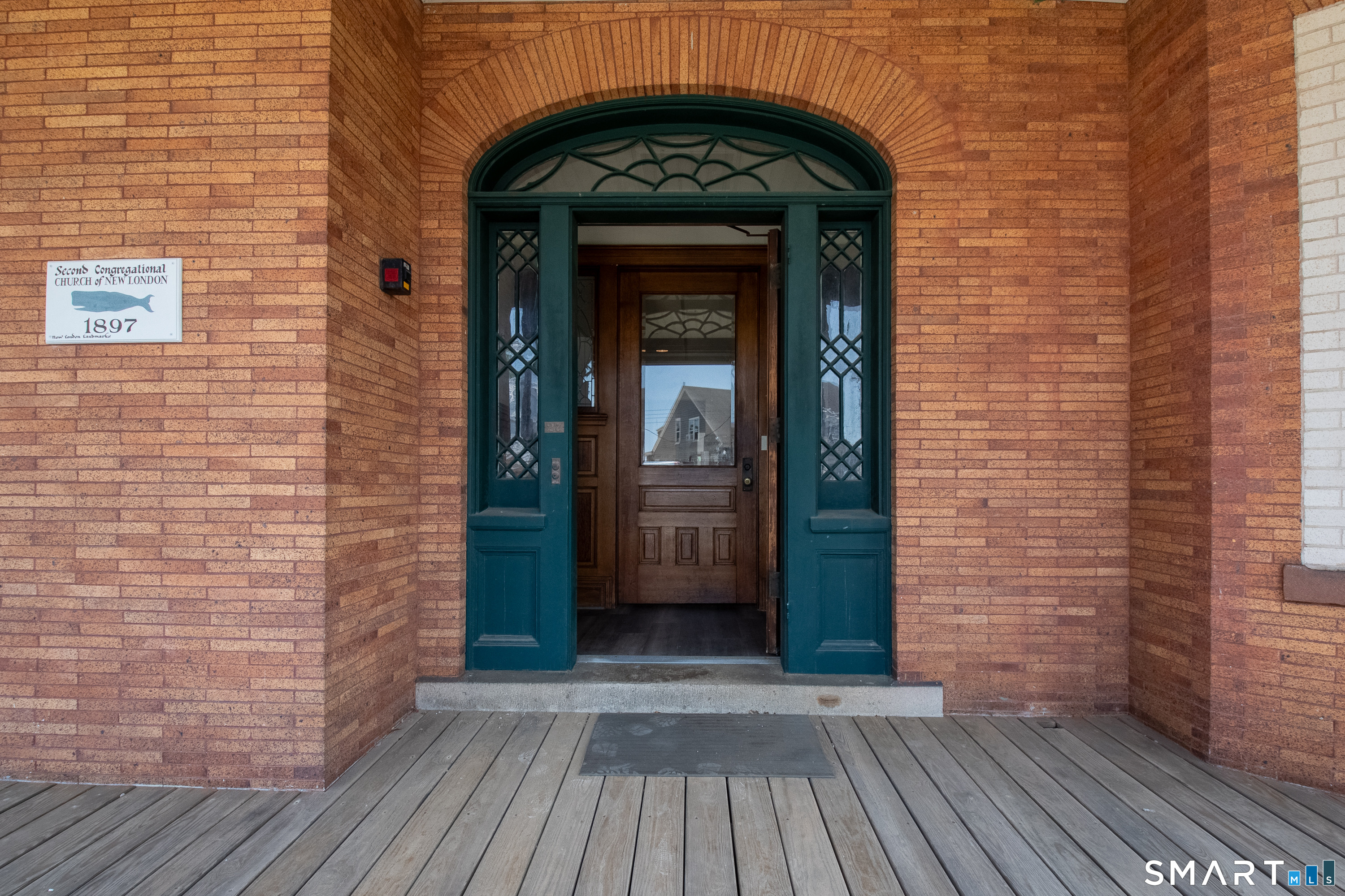 27 Broad Street New London CT 06320