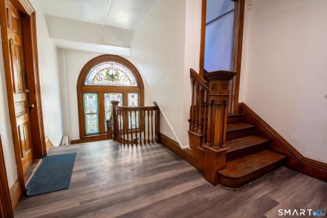 27 Broad Street New London CT 06320