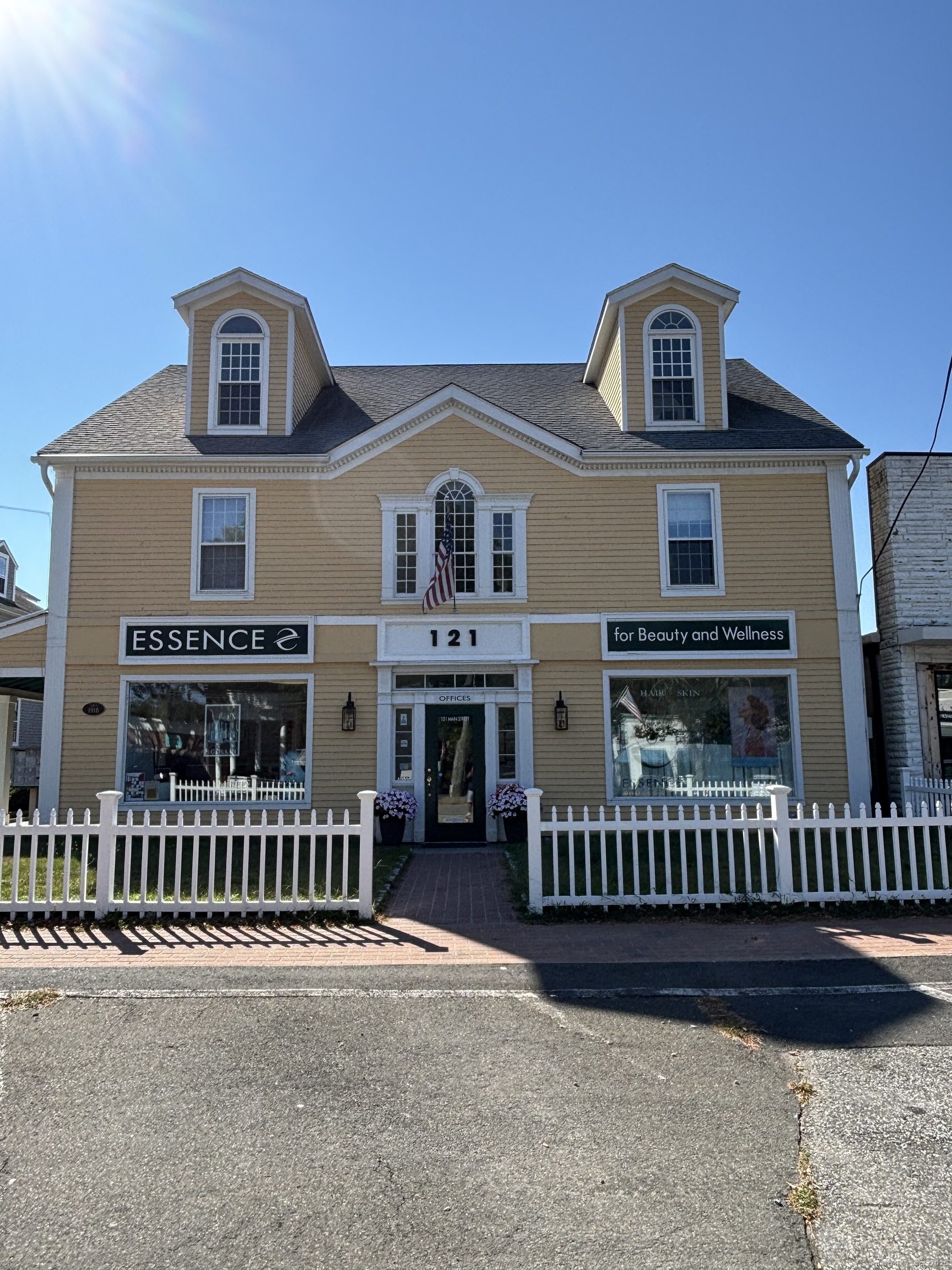 125 Main Street Old Saybrook CT 06475