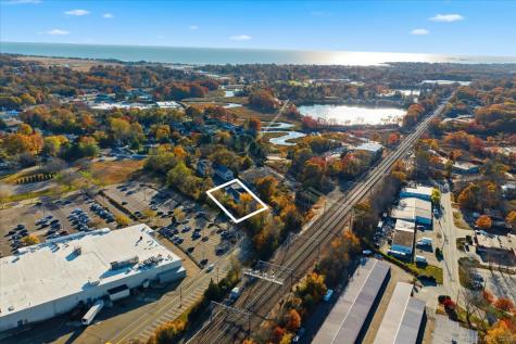 123 Elm Street Old Saybrook CT 06475