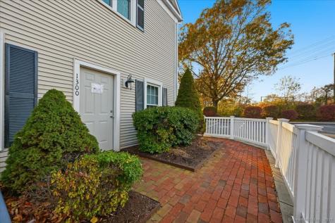 123 Elm Street Old Saybrook CT 06475