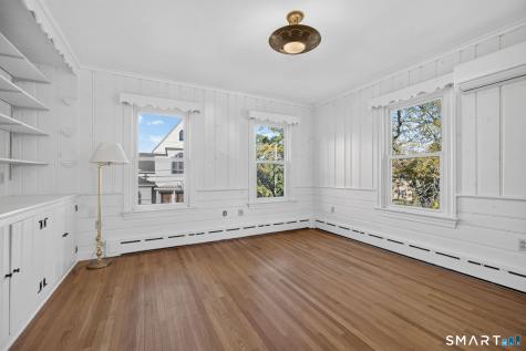 32 East Main Street Stonington CT 06378