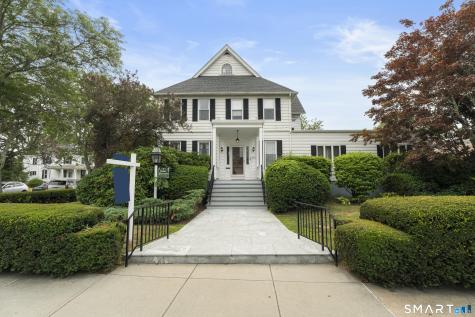 32 East Main Street Stonington CT 06378