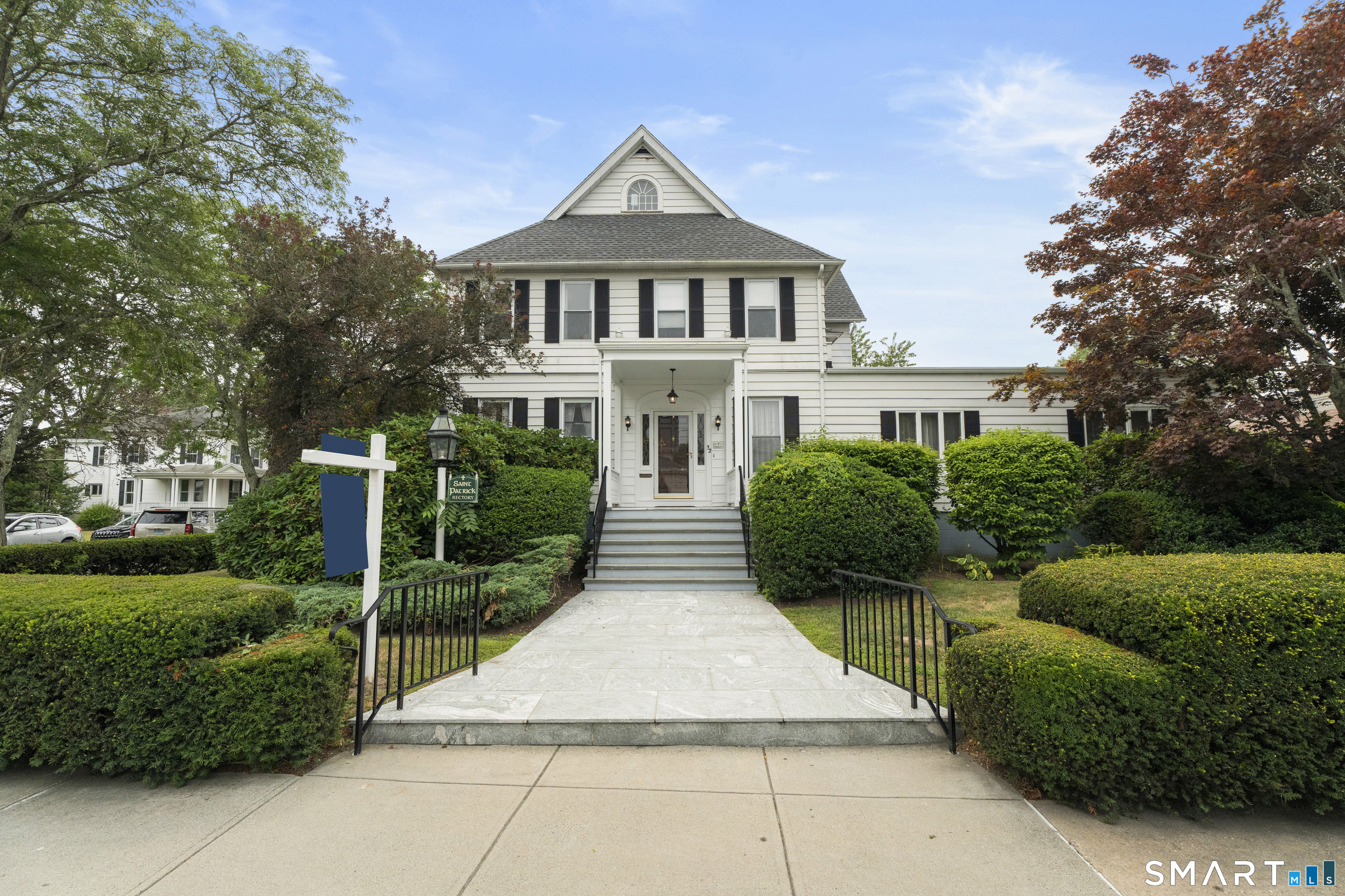 32 East Main Street Stonington CT 06378