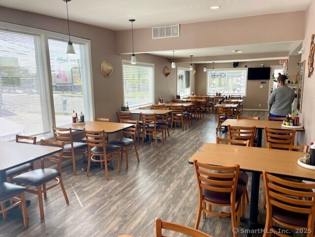 198-200 West Street Cromwell CT 06416