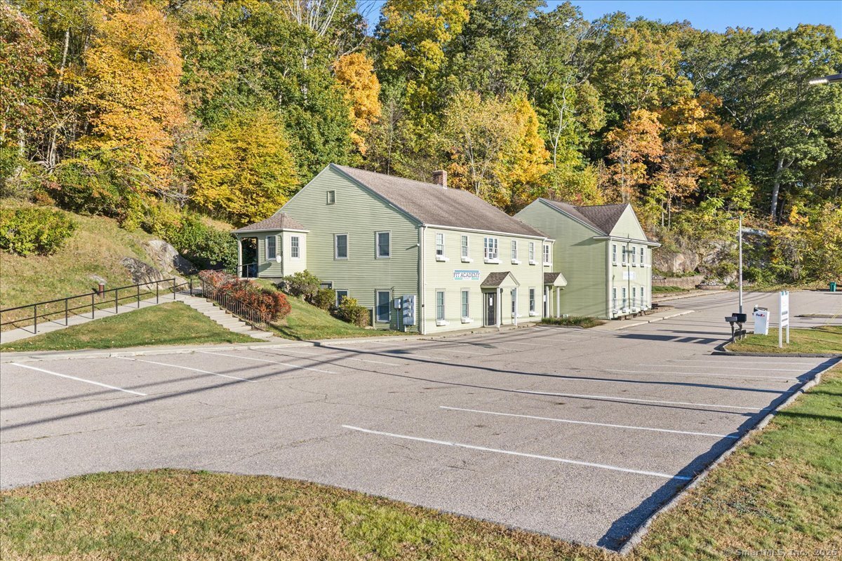 620 Norwich New London Turnpike Montville CT 06382