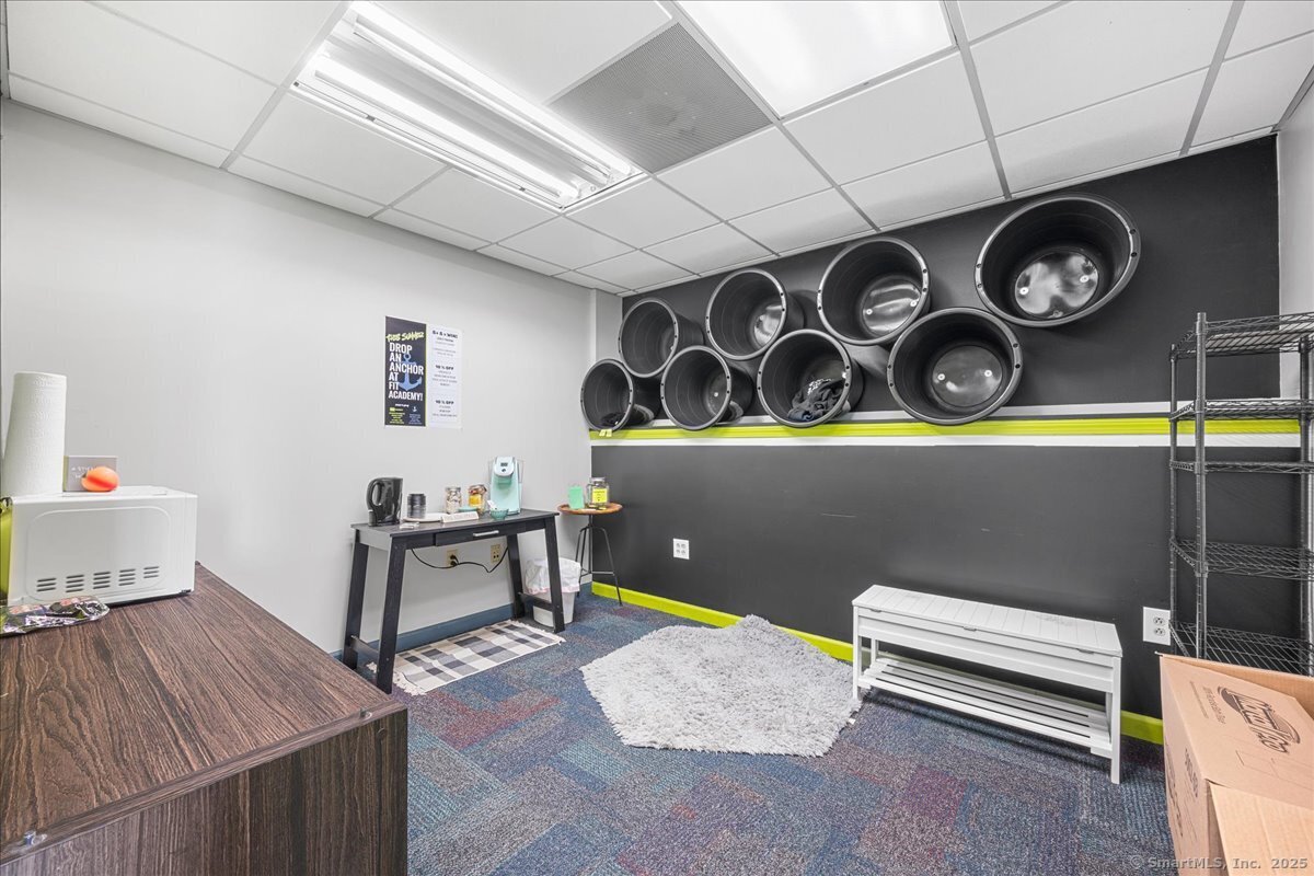 620 Norwich New London Turnpike Montville CT 06382