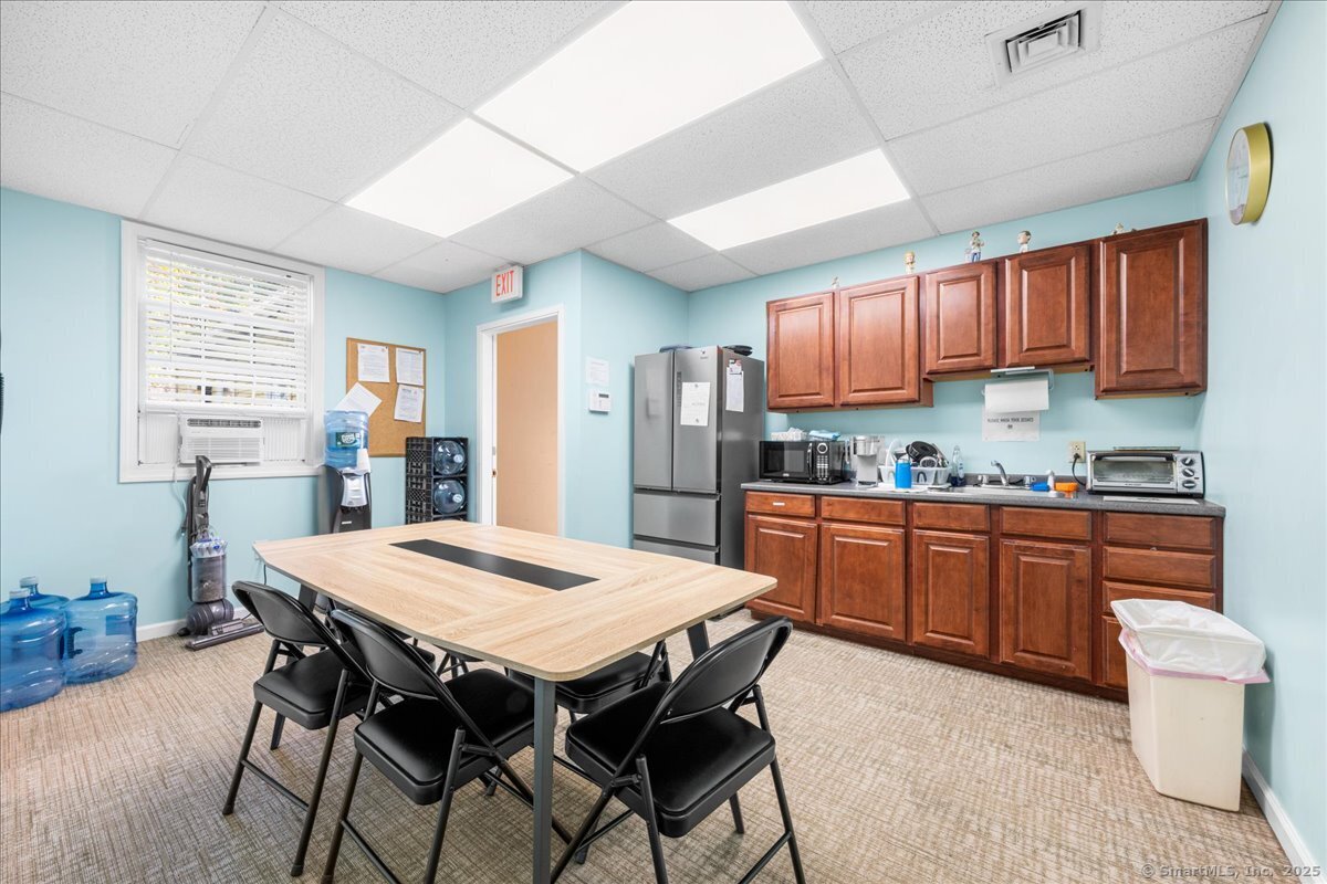 620 Norwich New London Turnpike Montville CT 06382