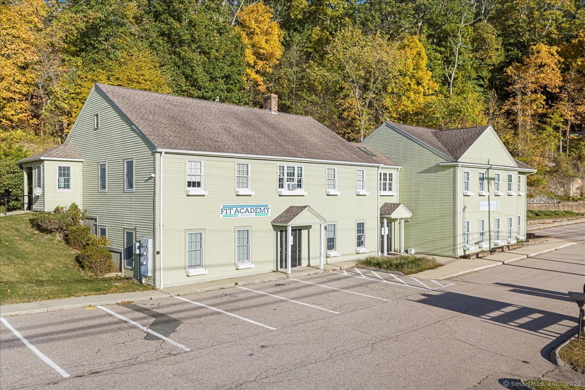 620 Norwich New London Turnpike Montville CT 06382