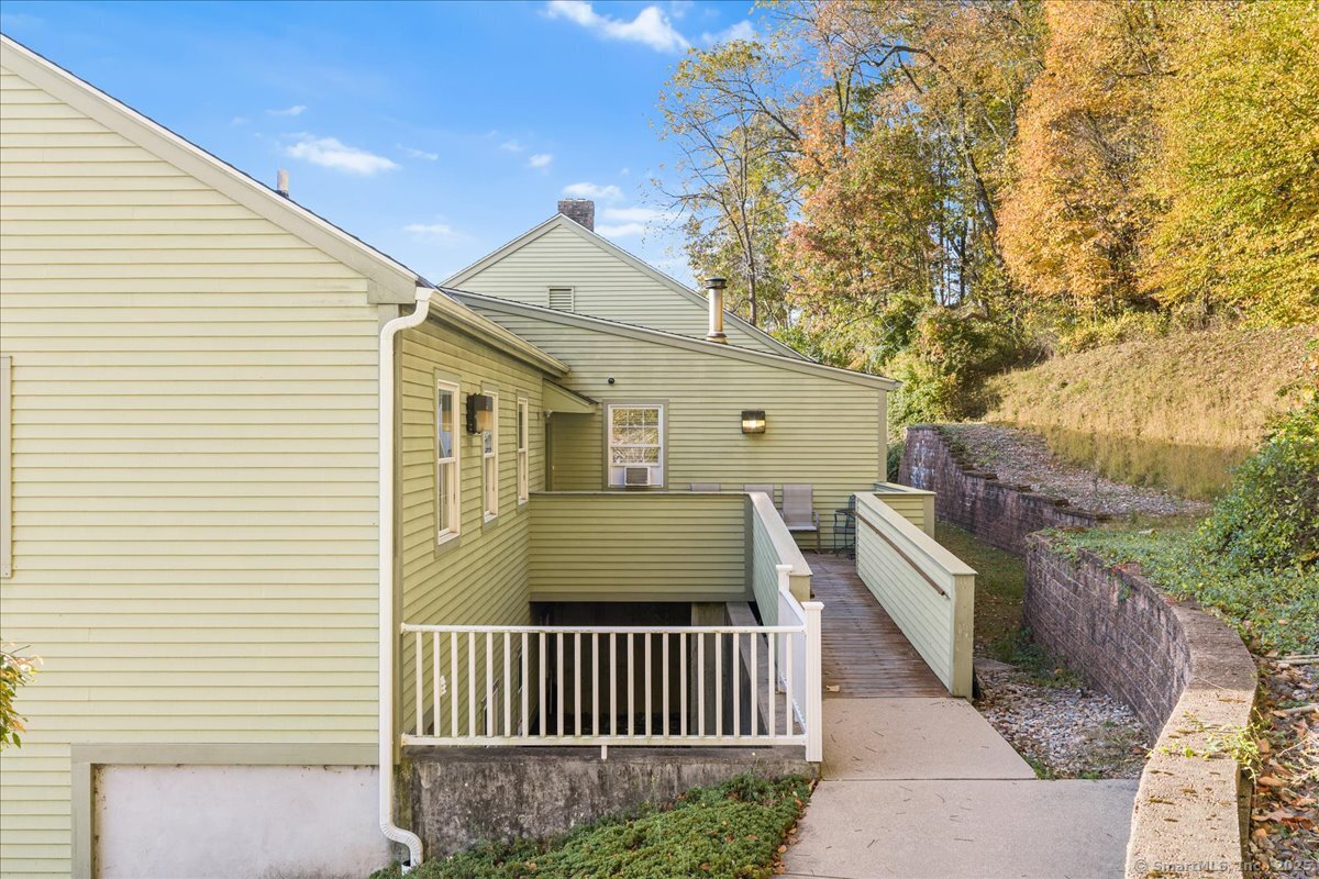 620 Norwich New London Turnpike Montville CT 06382