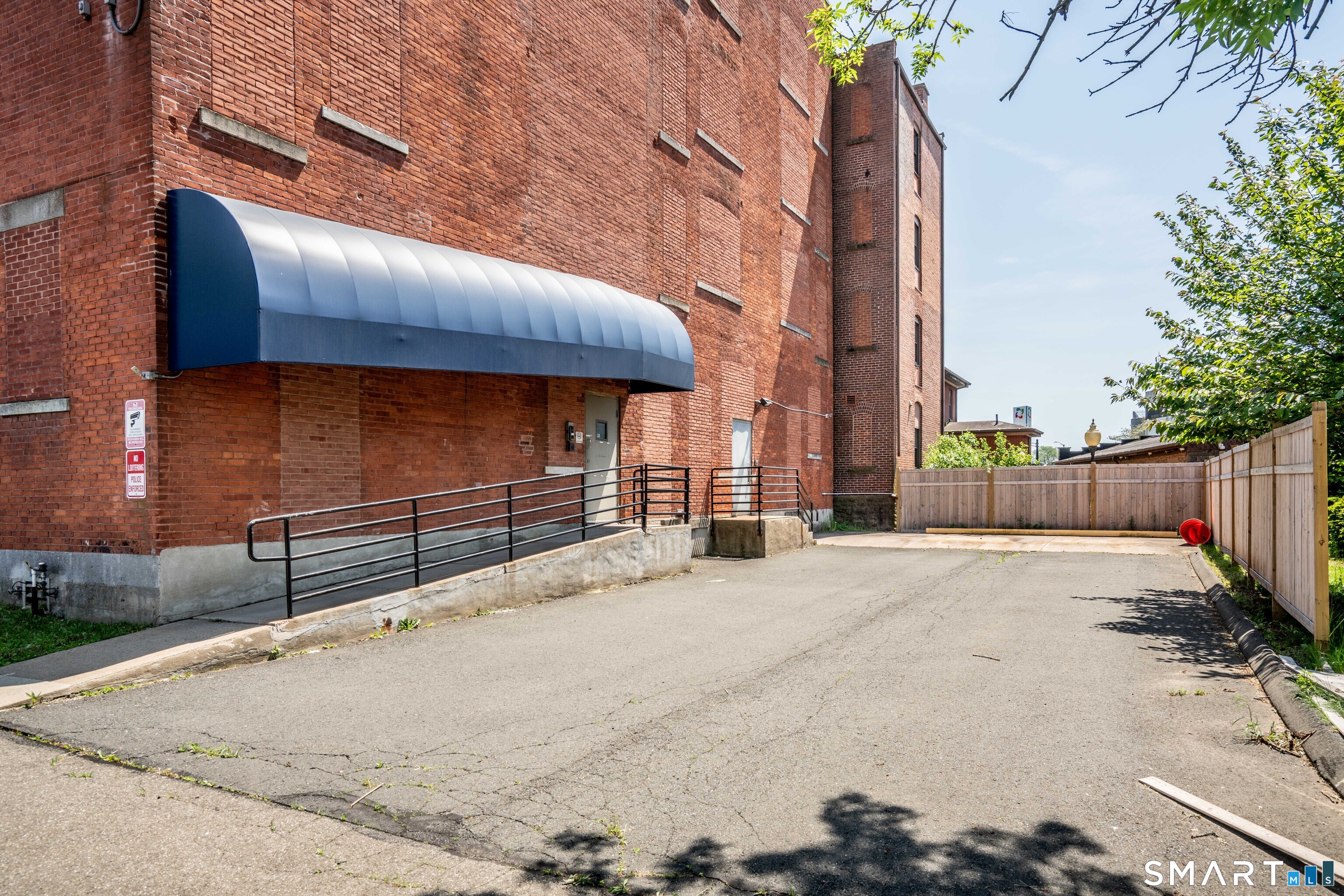19-29 Main Street Hartford CT 06106