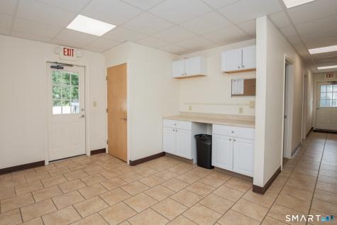 79 Main Street Meriden CT 06451