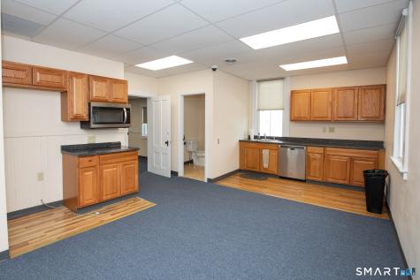 79 Main Street Meriden CT 06451