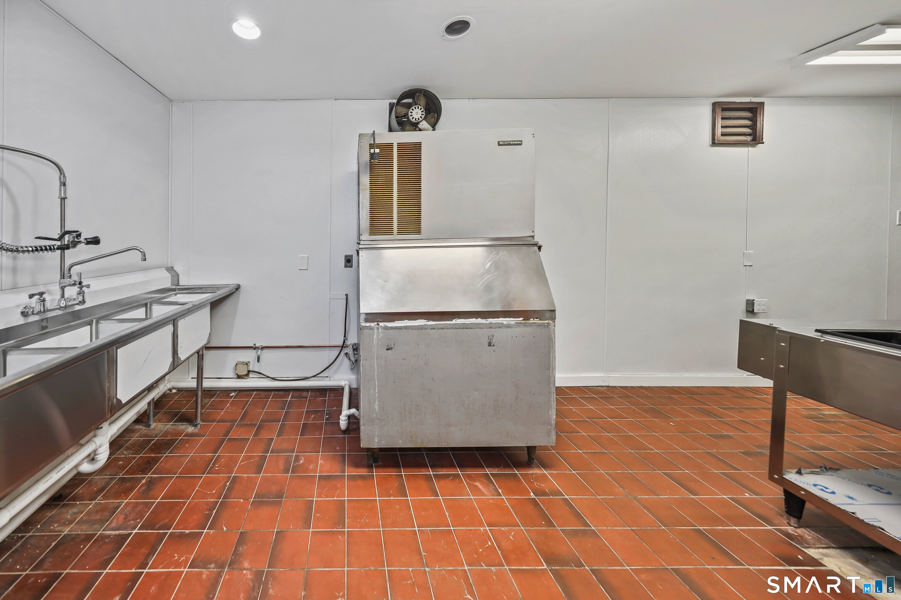 26 North Main Street Waterbury CT 06702