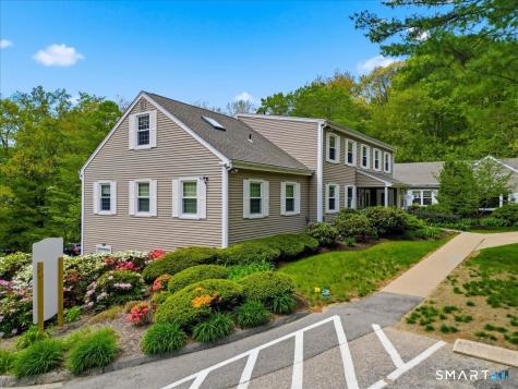 35 Saybrook Road Essex CT 06426
