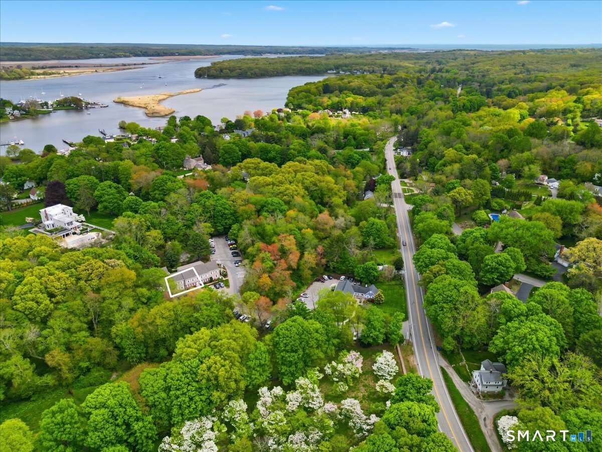 35 Saybrook Road Essex CT 06426