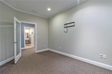 447 Naubuc Street Glastonbury CT 06033