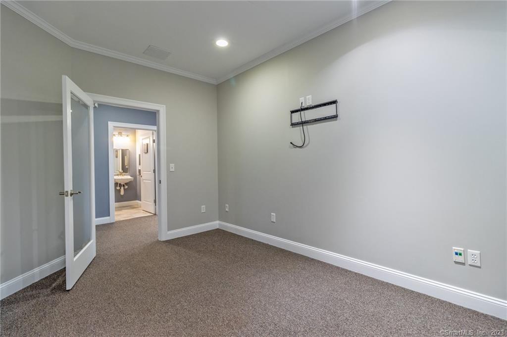 447 Naubuc Street Glastonbury CT 06033