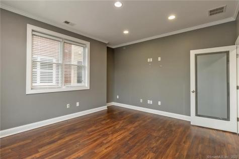 447 Naubuc Street Glastonbury CT 06033
