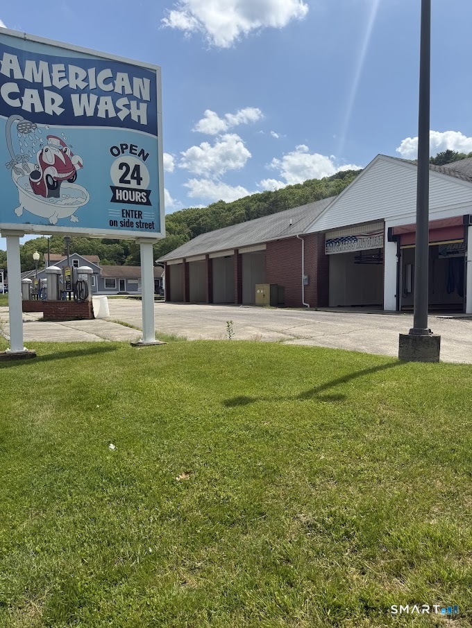 924 Route 32 Montville CT 06382
