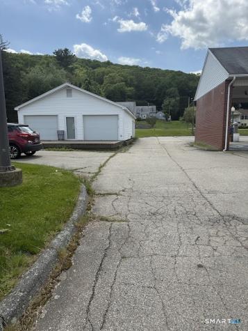 924 Route 32 Montville CT 06382